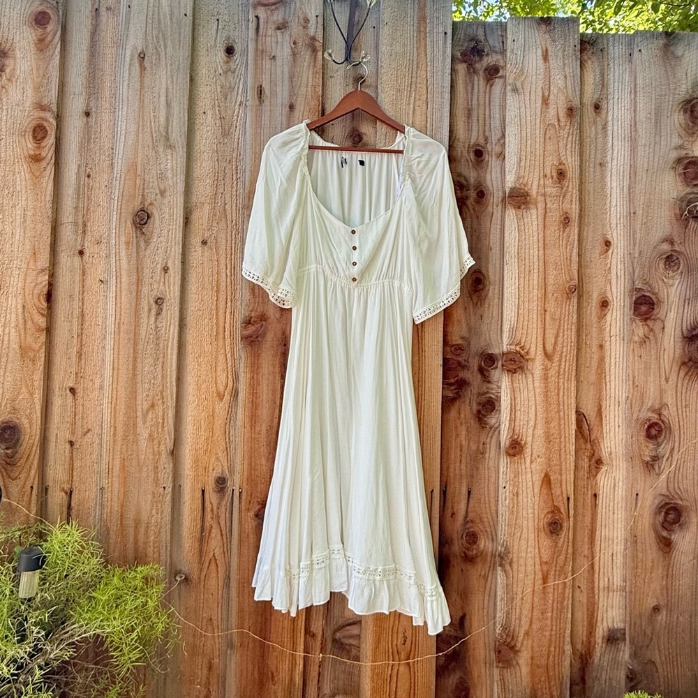 White Sweetheart Wide Three-Quarter Sleeve Handkerchief Dress 🌿 - Picture 6 of 9